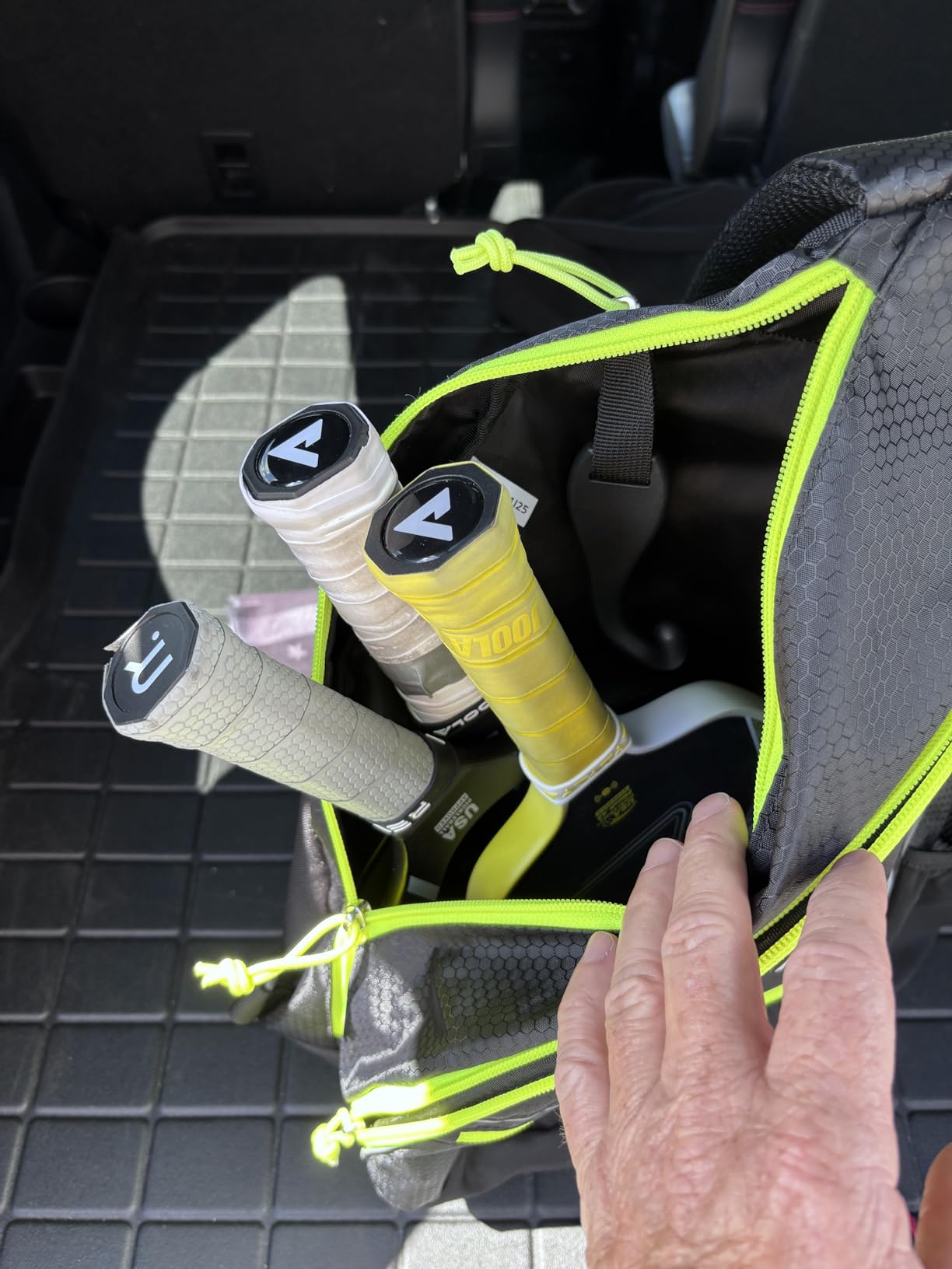 Mangrove Pickleball Bag with Fence Hook/Large Capacity/5 Dedicated Pockets customer photo 1