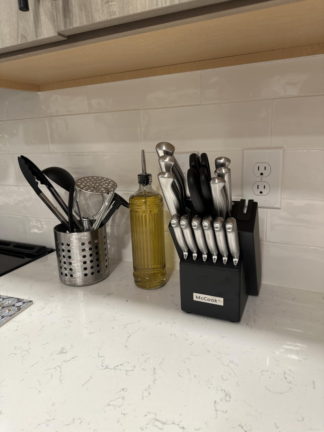 McCook Knife Set Black Kitchen Knife Block Set w Built-in Sharpener customer photo 1