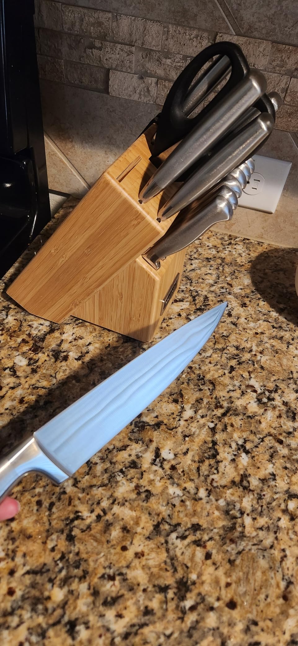 McCook Knife Set Black Kitchen Knife Block Set w Built-in Sharpener customer photo 2