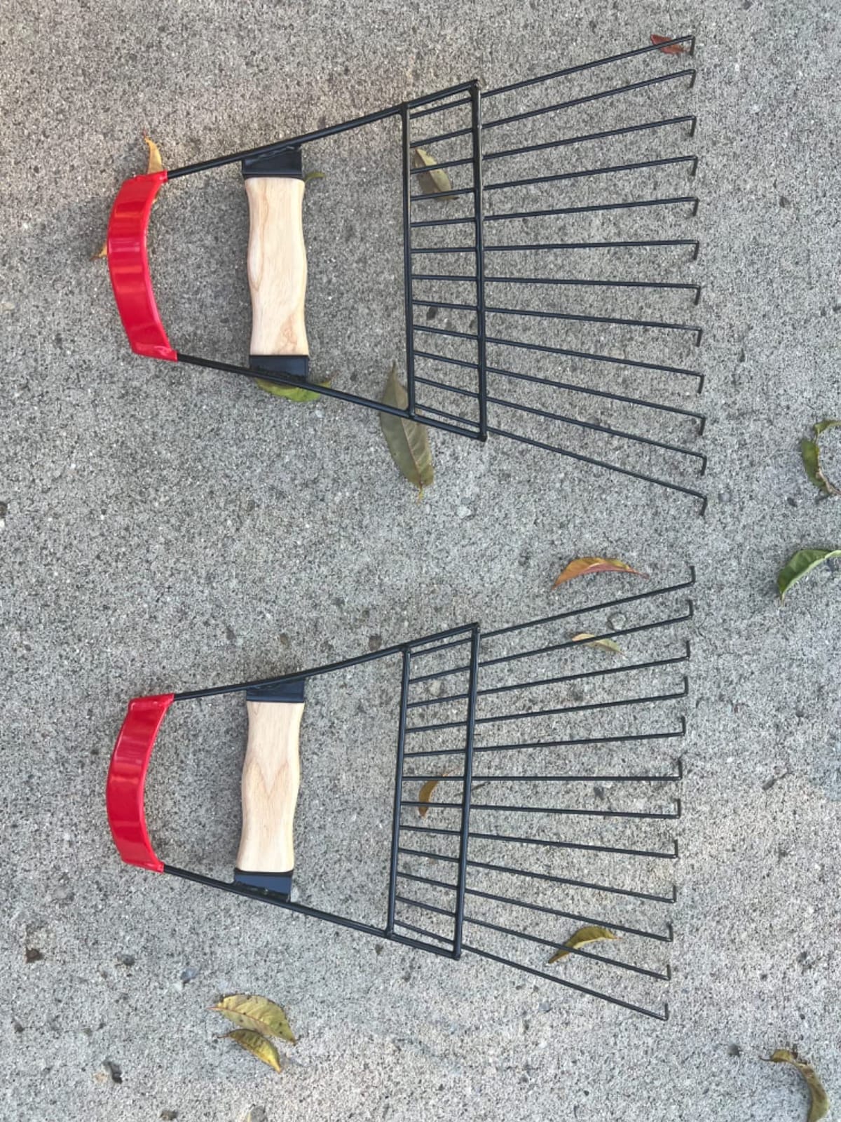 Altdorff Steel Leaf Scoops, Hand Rakes for Picking Up Leaves, Sturdy Garden Large Leaf Grabber Leaf Rake for Picking up Leaves, Collect Garbage and More customer photo 1