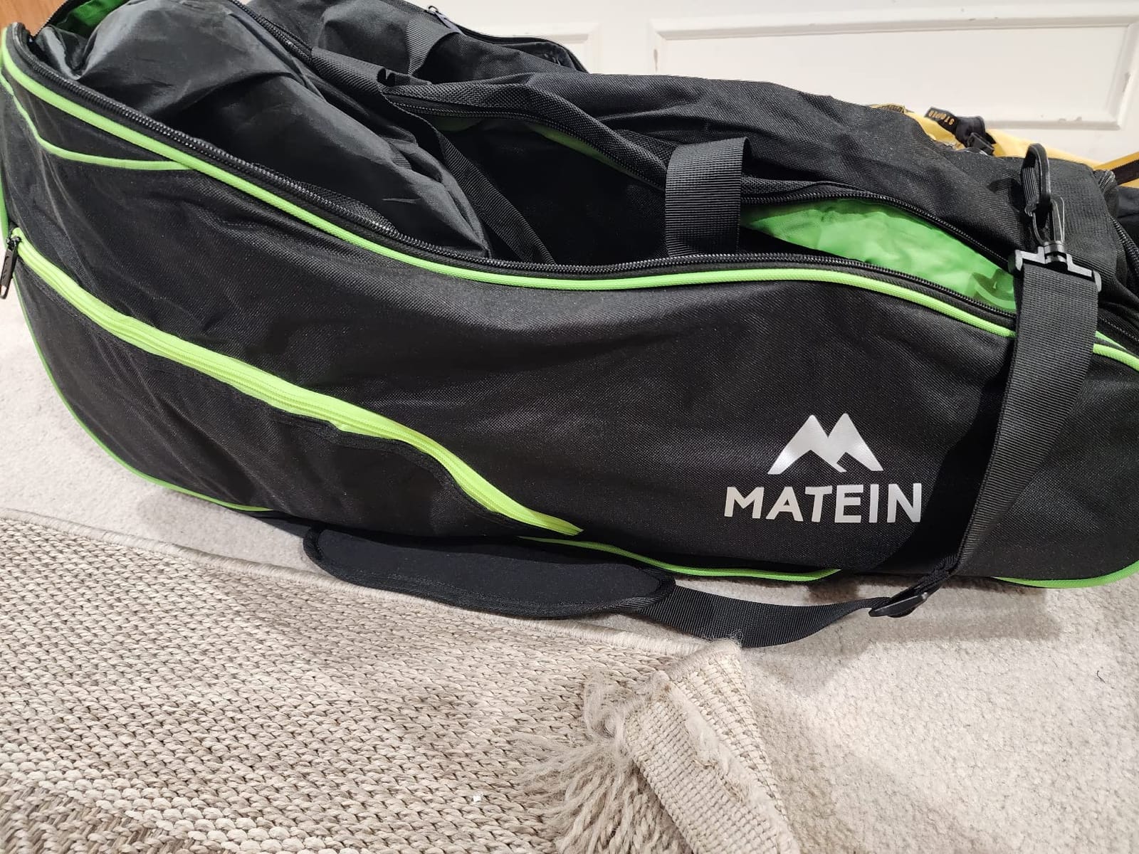 MATEIN Tennis Bag 6 Rackets, Large Racket Bag with Shoe Compartment, Cooler customer photo 2