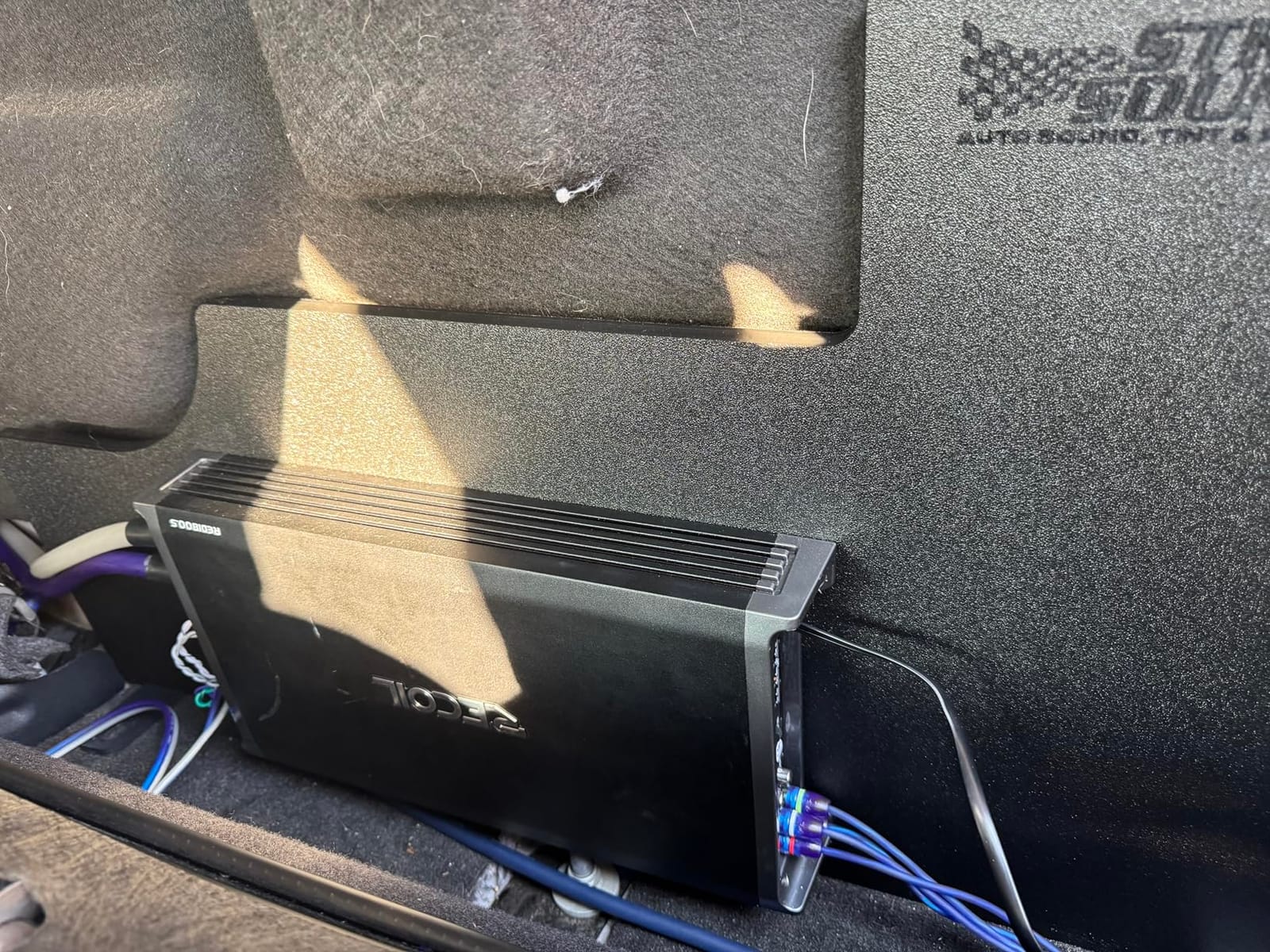 Recoil RED1800.5 Class-D Car Audio 5-Channel Amplifier 1800W Max Power customer photo 2