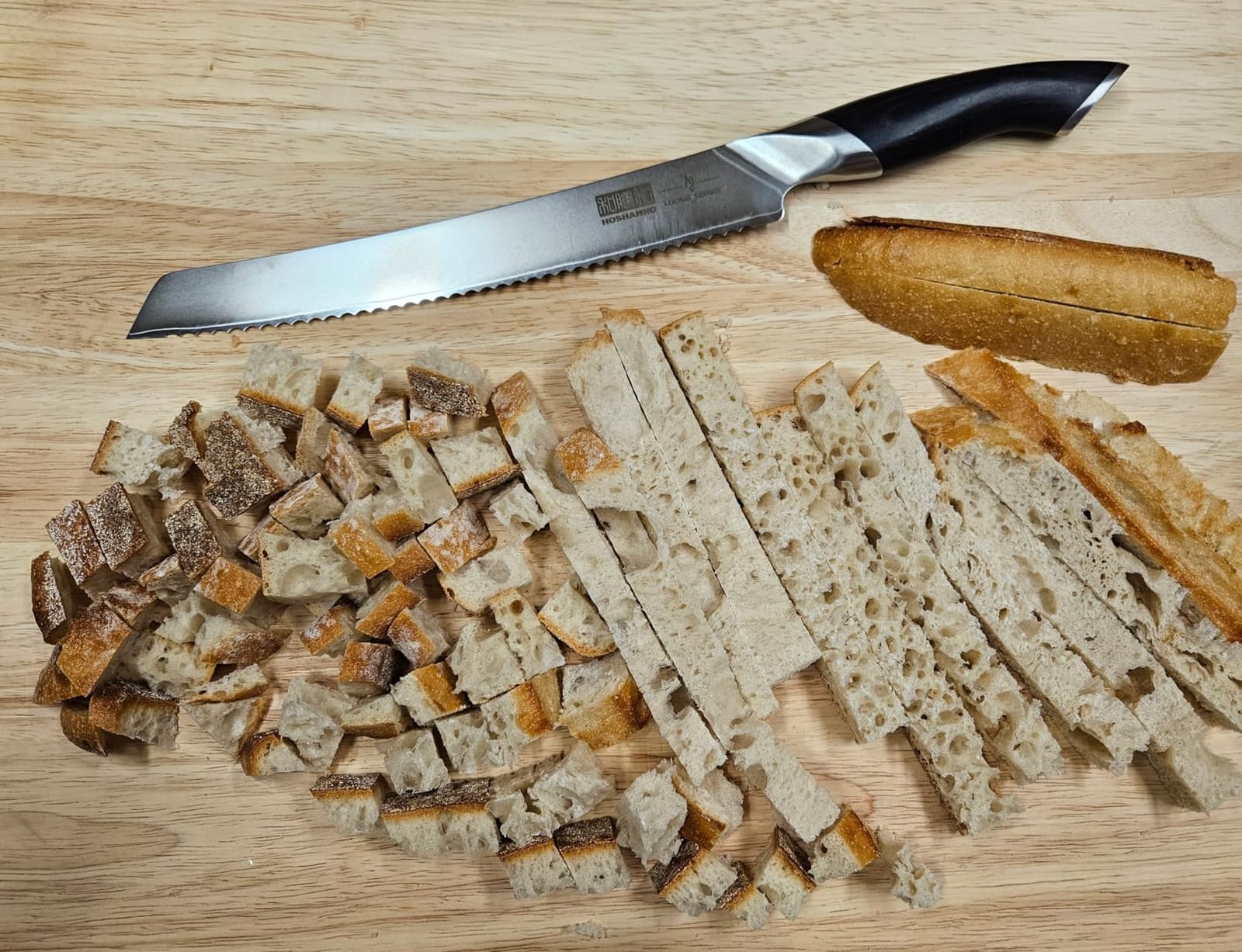HOSHANHO Bread Knife 8 inch, Ultra Sharp Japanese Serrated Bread Knife customer photo 1