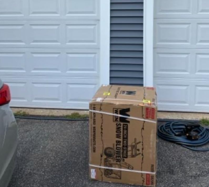WEN 24-inch 209cc Two-Stage Self-Propelled Gas-Powered Snow Blower with Electric Start (SB209E) customer photo 2