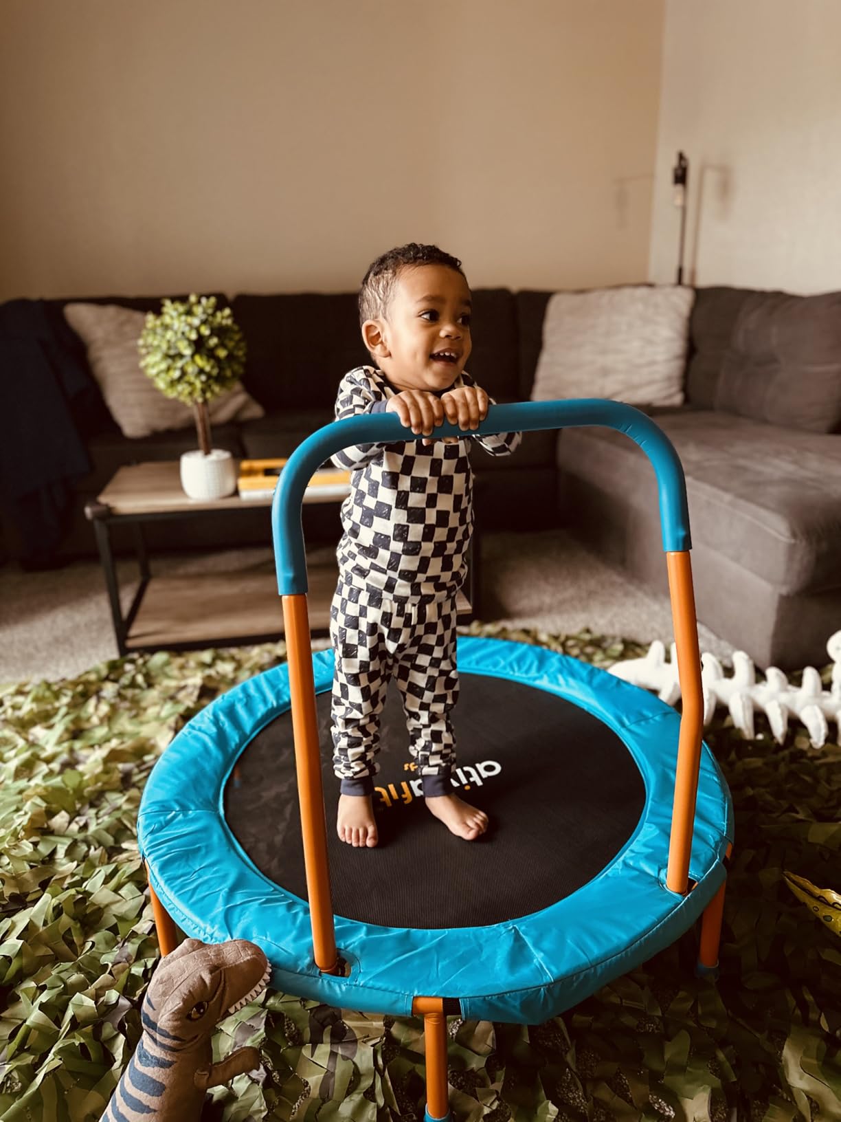 ATIVAFIT 36-Inch Toddler Trampoline with Foam Handle, Foldable Indoor Outdoor Mini Rebounder for Kids Ages 2–6 customer photo 1