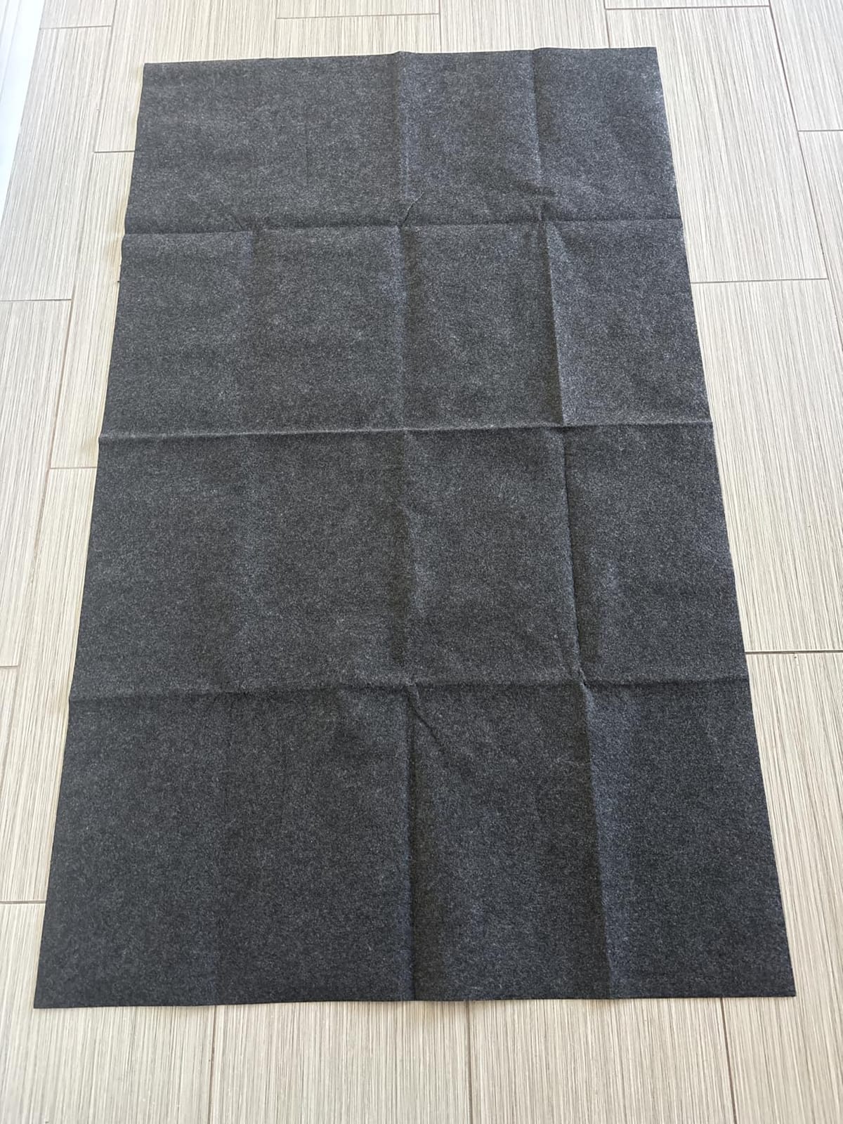 JERIA 2 Pcs 36 X 60 Inch Oil Spill Mat for Under Car Driveway,Oil Leaks Absorbent Oil Pad,Tape Rubber Mat Garage Floor with 16 PCS Tapes customer photo 1