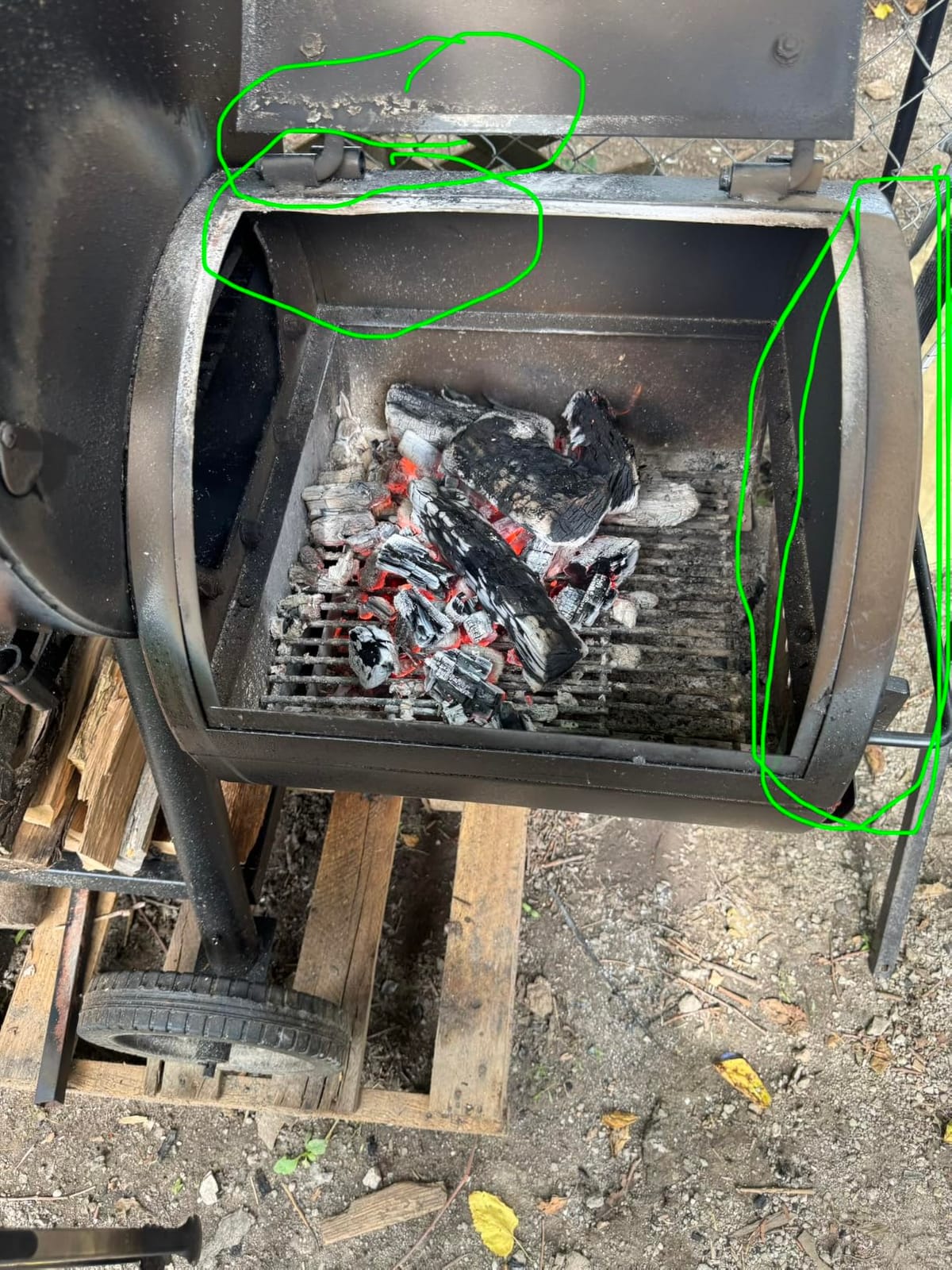 Oklahoma Joe's Highland Offset Charcoal Smoker and Grill with 900 sq. in. Cooking Area in Black customer photo 2