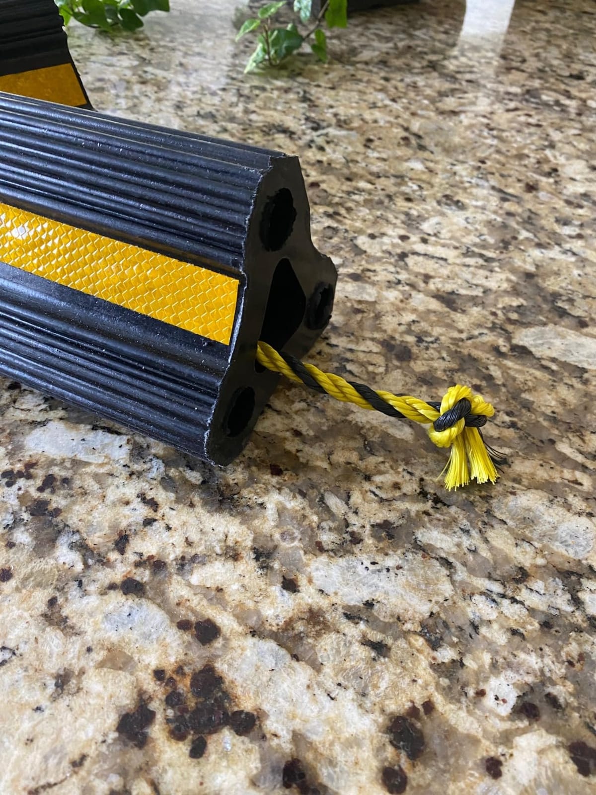 Wheel Chock for RV Trailer Camper Truck Car 2pair 4pack with Rope customer photo 1
