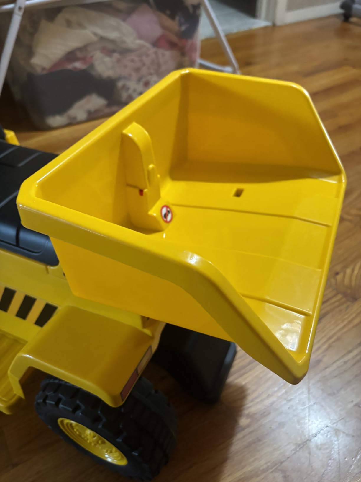 Licensed Caterpillar Ride on Dump Truck by OLAKIDS, 6V Cat Construction Car Electric Vehicle with Adjustable Dump Bed, Horn, Headlight, Bucket, Battery Powered Toys Gift for Kids Toddler Age 1.5-3 customer photo 1