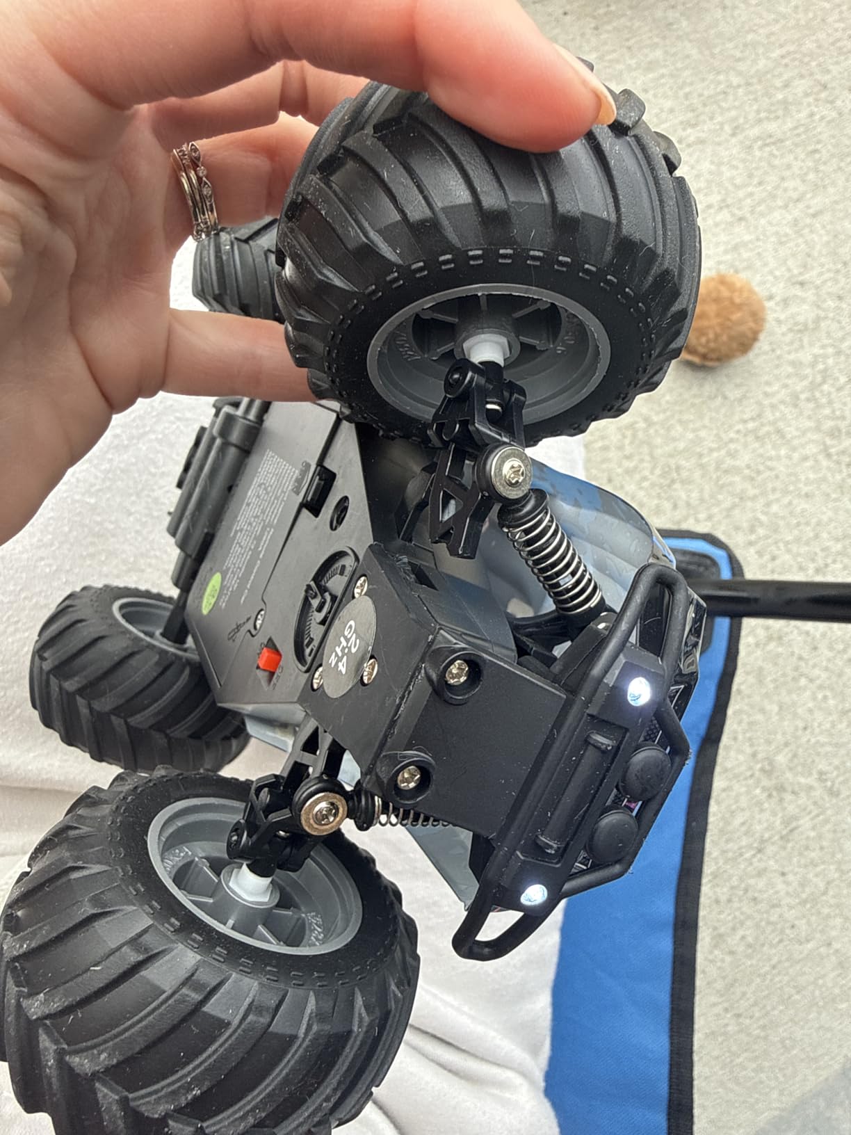 All-Terrain Remote Control Car for Boys Christmas Kids Rechargeable customer photo 1