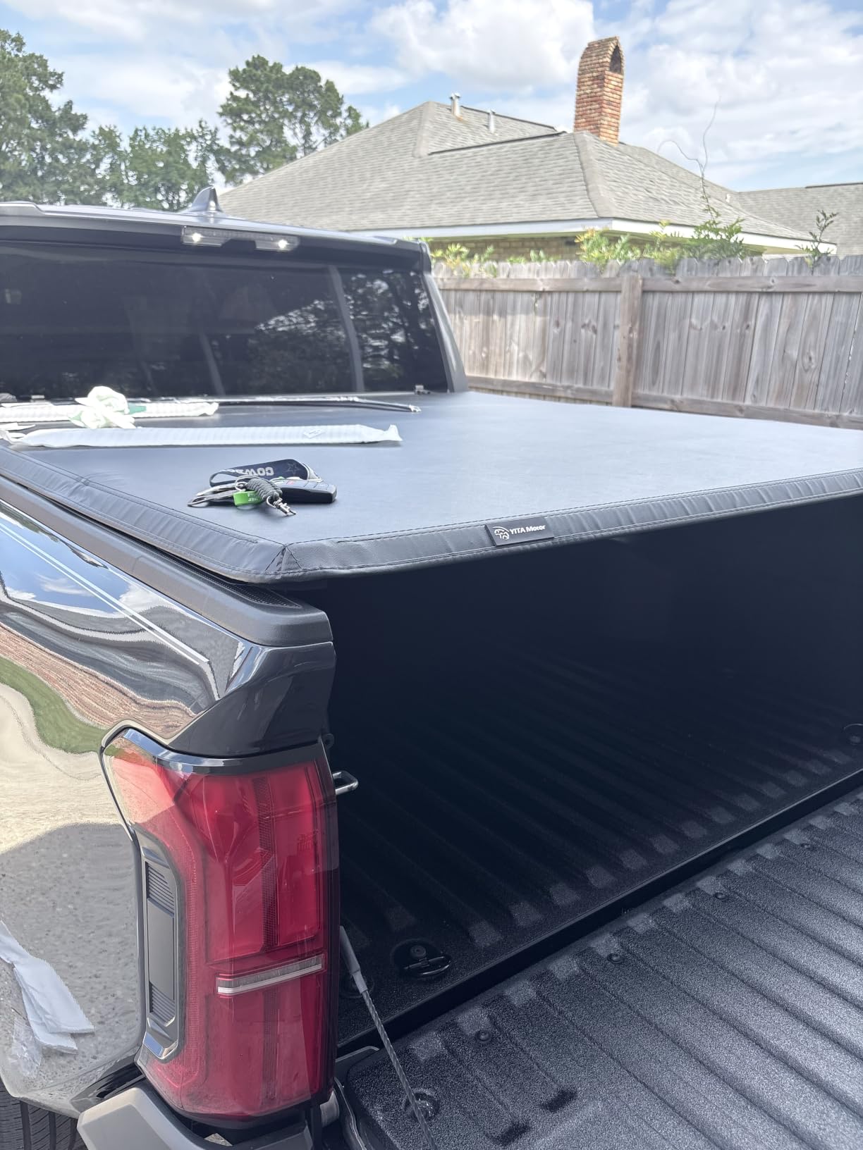 Soft Tri-Fold Truck Bed Tonneau Cover Fit for Toyota Tacoma 2024-2026 5ft customer photo 1
