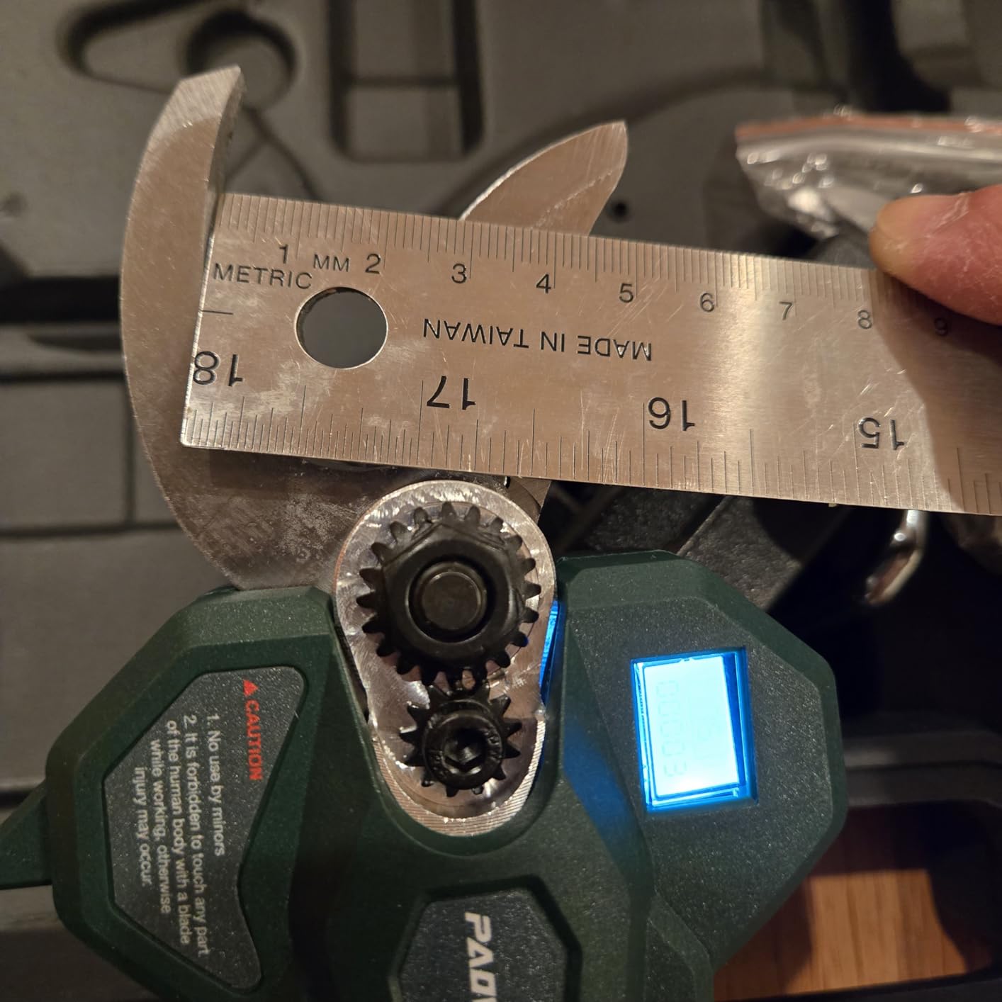 Electric Pruning Shears, 2.1