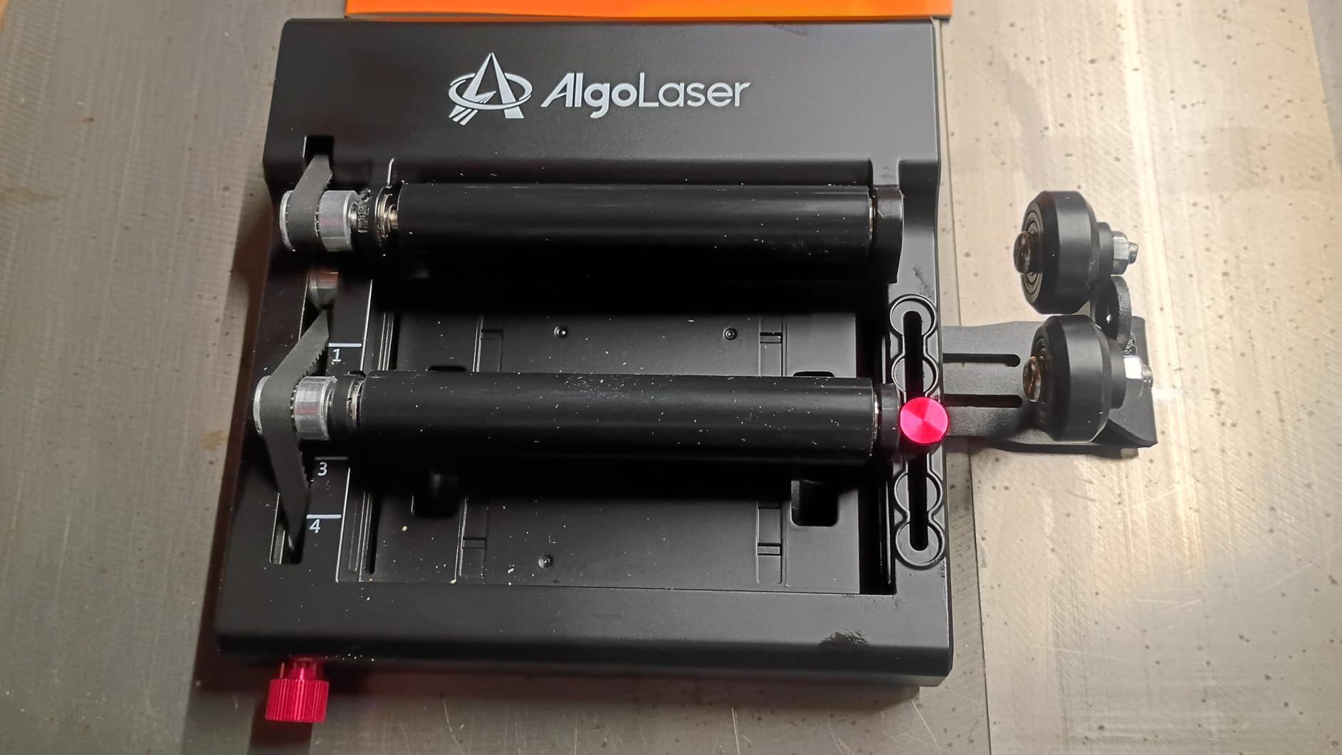 AlgoLaser 4-in-1 Y-axis Rotary Roller and Rotary Chuck for Engraving(Not applicable to PIXI),180° Adjustable Jaw Chuck, for Tumblers, Bottles, Rings and Cylinders, Compatible with Most Laser Engravers customer photo 2