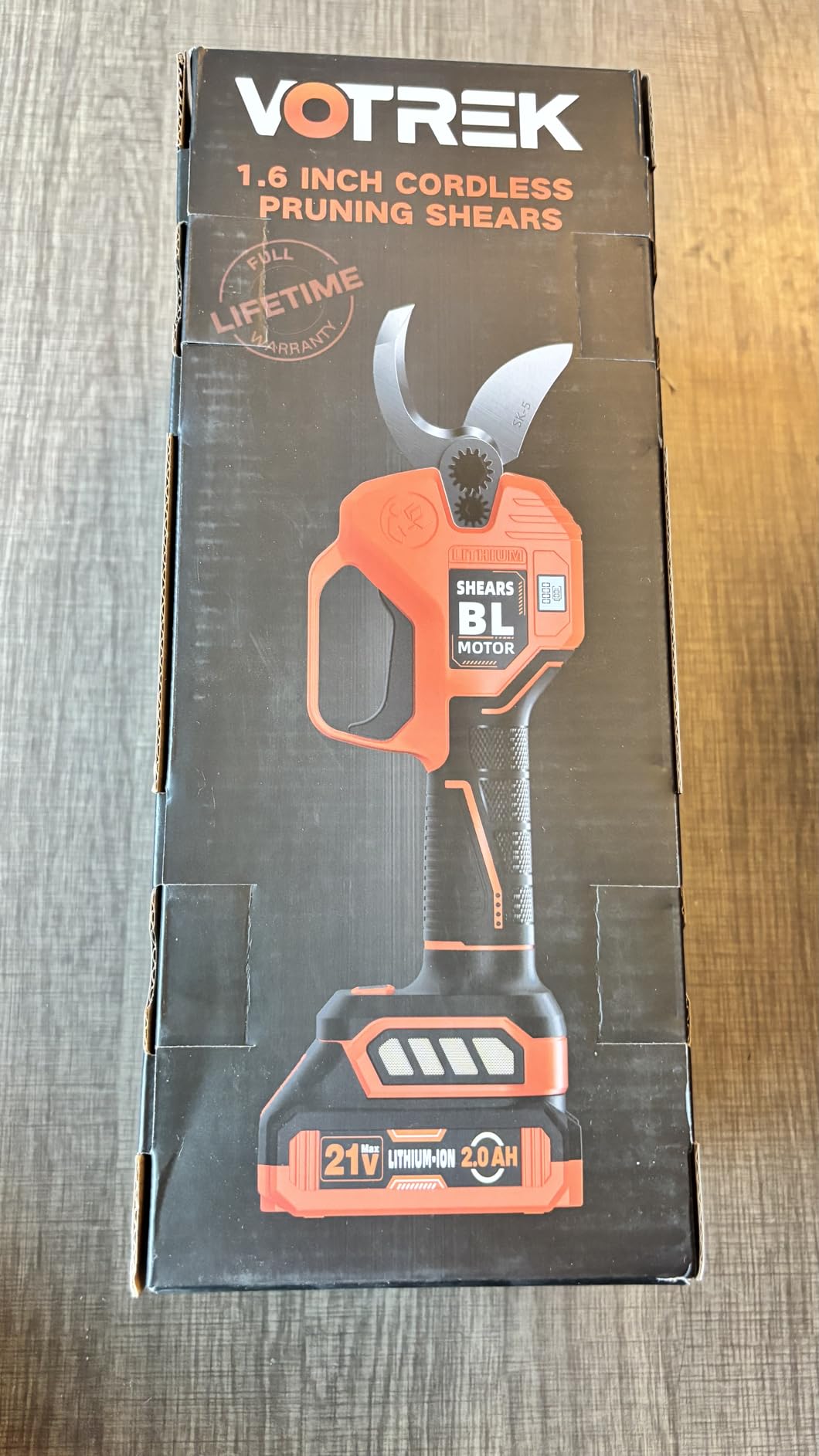 Effort-Saving Electric Pruning Shears, Power Cuts 1.6