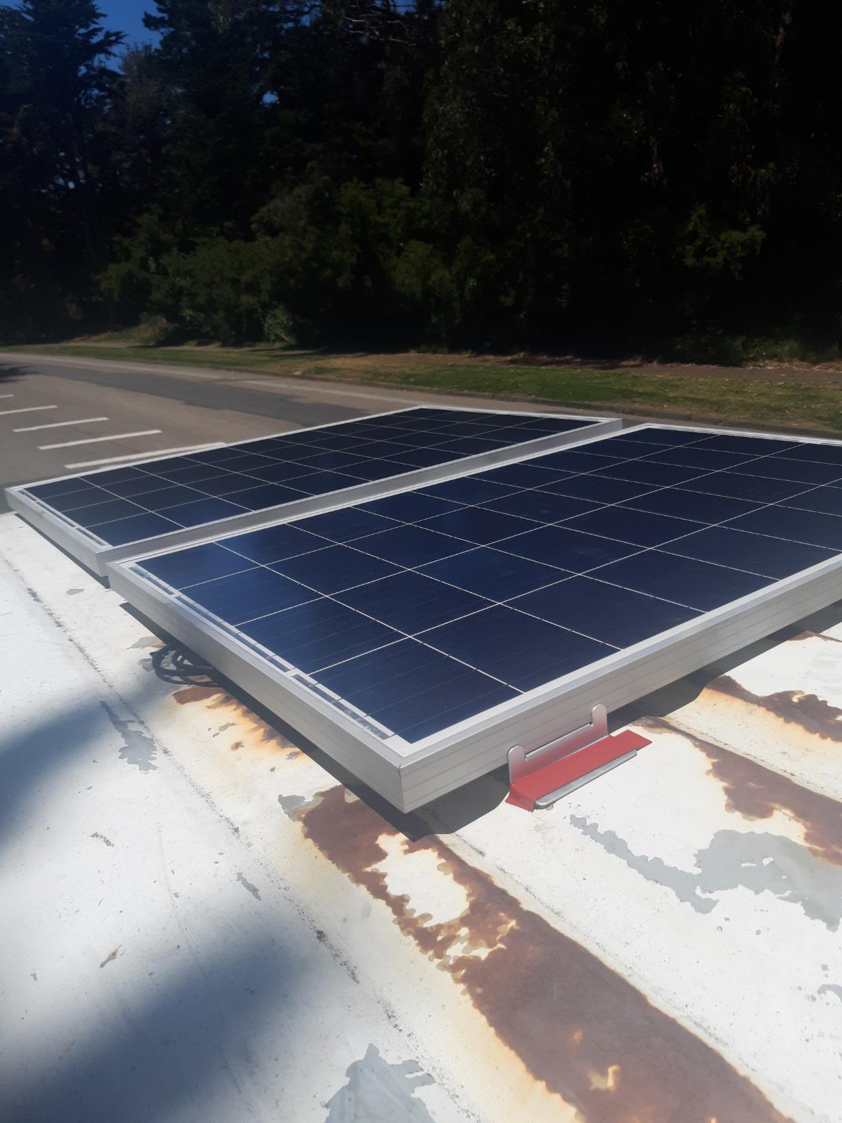HQST 200W Portable Solar Panel, N-Type, 25% Efficiency, IP67 Waterproof customer photo 2
